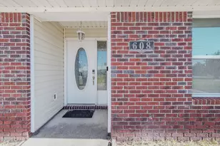 608 Hummingbird St, Lynn Haven, FL 32444 - Photo 2