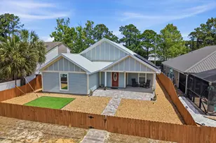 6502 N Lagoon Dr, Panama City, FL 32408 - Photo 1