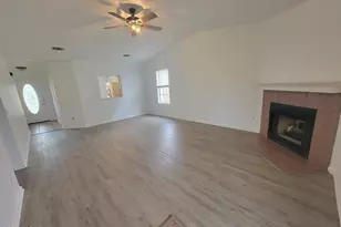 1609 Vecuna Cir, Panama City Beach, FL 32407 - Photo 2