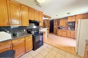 698 Bradley Ln, Chipley, FL 32428 - Photo 8