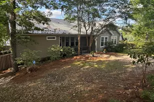 2672 Lakeview Cir, Alford, FL 32420 - Photo 2