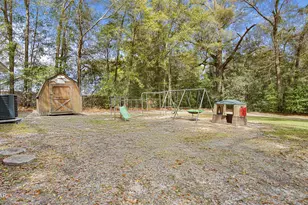 613 N Pear St, Chipley, FL 32428 - Photo 30