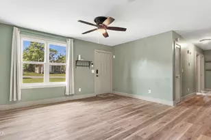 613 N Pear St, Chipley, FL 32428 - Photo 12