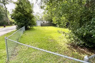 947 11th Ave, Graceville, FL 32440 - Photo 10