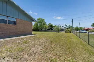 1848 Airport Cir, Panama City, FL 32405 - Photo 34