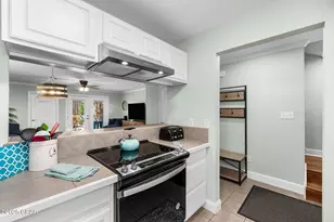 2704 W 12th St, Panama City, FL 32401 - Photo 6