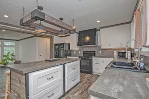 2504 Mildred Ln, Marianna, FL 32448 - Photo 4