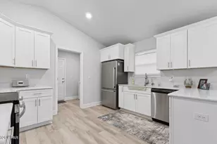 11403 Godart St, Panama City, FL 32404 - Photo 10