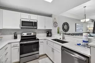 15928 Front Beach Rd, Panama City Beach, FL 32413 - Photo 14