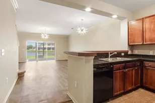 1602 Baldwin Rowe Cir, Panama City, FL 32405 - Photo 6