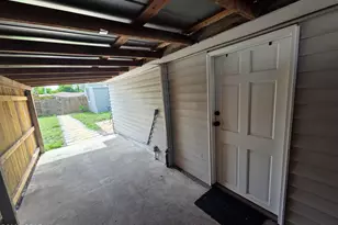 1525 Oak Ave, Panama City, FL 32405 - Photo 2