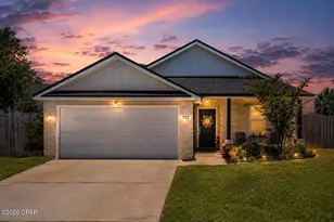 302 Lynnwood Ln, Lynn Haven, FL 32444 - Photo 1