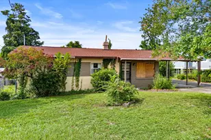 1404 E 9th St, Panama City, FL 32401 - Photo 1