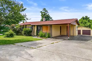 1404 E 9th St, Panama City, FL 32401 - Photo 2