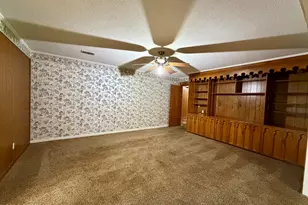 1960 Inwood Rd, Grand Ridge, FL 32442 - Photo 12