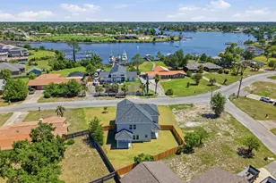6828 Hugh Dr, Panama City, FL 32404 - Photo 2