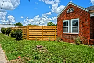 3128 Main St, Cottondale, FL 32431 - Photo 2