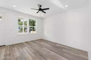 848 E 12th Ct, Panama City, FL 32401 - Photo 8
