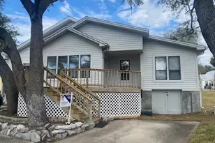 388 Massalina Dr, Panama City, FL 32401 - Photo 1