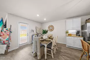 102 Spikes Cir, Southport, FL 32409 - Photo 14
