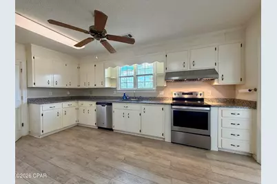 5370 Brown Street, Graceville, FL 32440 - Photo 8