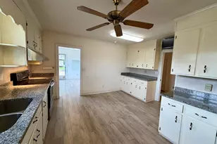 5370 Brown St, Graceville, FL 32440 - Photo 10
