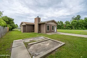 2131 E 26th St, Panama City, FL 32405 - Photo 26