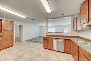 2131 E 26th St, Panama City, FL 32405 - Photo 8