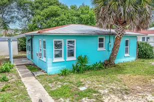 117 Christmas Tree Ln, Panama City Beach, FL 32413 - Photo 2