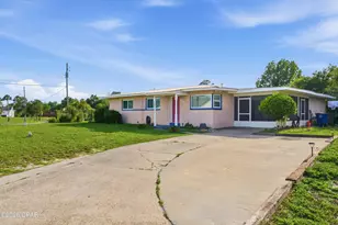 2409 Auburn Dr, Panama City, FL 32405 - Photo 2