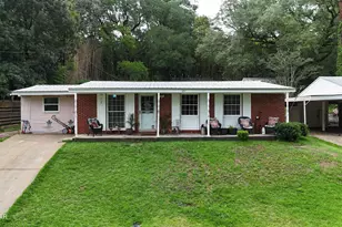 651 Gregory St, Chattahoochee, FL 32324 - Photo 1