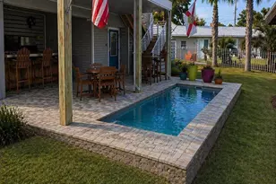 118 N 38th St, Mexico Beach, FL 32456 - Photo 4