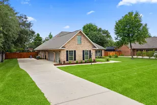 126 Lake Merial Blvd, Southport, FL 32409 - Photo 4