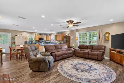 1239 Holley Avenue, Chipley, FL 32428 - Photo 4