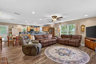 1239 Holley Ave, Chipley, FL 32428 - Photo 4
