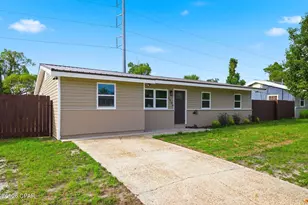 2504 W 21st St, Panama City, FL 32405 - Photo 2