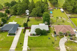 7432 Brewster St, Navarre, FL 32566 - Photo 4