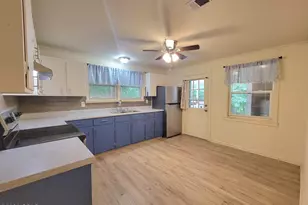 7213 Shady Grove Rd, Grand Ridge, FL 32442 - Photo 6