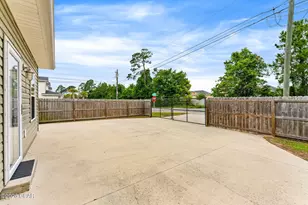 8125 Singletary St, Panama City Beach, FL 32407 - Photo 4
