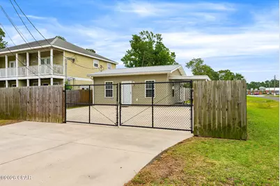 8125 Singletary Street, Panama City Beach, FL 32407 - Photo 2