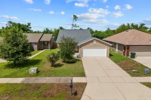 816 E 24th St, Lynn Haven, FL 32444 - Photo 2