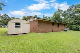 406 S Hubbard St, Bonifay, FL 32425 - Photo 16