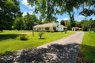 11334 NW Robertson Mill Rd, Bristol, FL 32321 - Photo 1