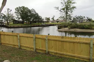 1345 Capri Dr, Panama City, FL 32405 - Photo 2
