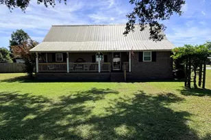 2034 Main St, Grand Ridge, FL 32442 - Photo 2