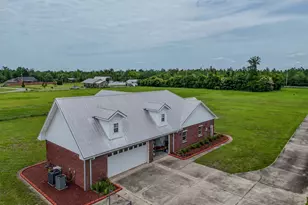 15189 NW Columbus Dr, Altha, FL 32421 - Photo 1
