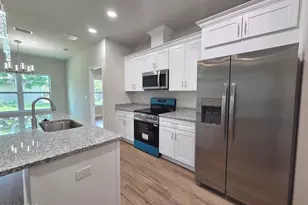 635 N 11th St, Panama City, FL 32404 - Photo 6