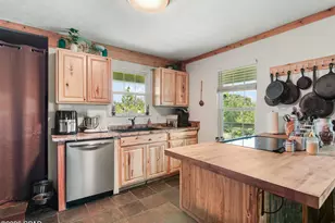 2156 Bethlehem Rd, Cottondale, FL 32431 - Photo 8