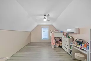 566 Lakepointe Dr, Chipley, FL 32428 - Photo 18