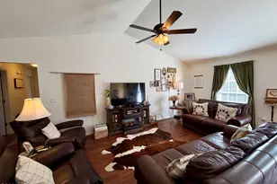 2646 Generals Ct, Marianna, FL 32446 - Photo 8